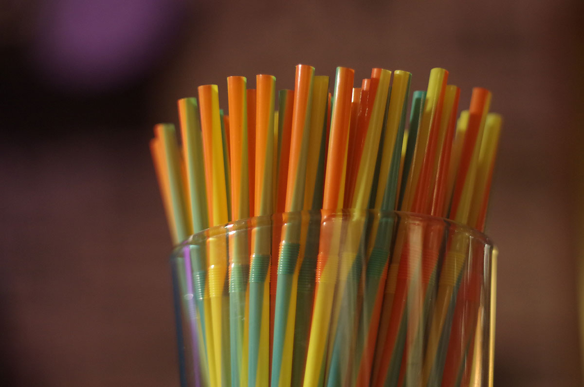 http://javaloveroasters.com/cdn/shop/articles/removing-straws-from-coffee-shop-image_63c767d0-f36f-47bf-8a42-1031f0bbc367.jpg?v=1537885866